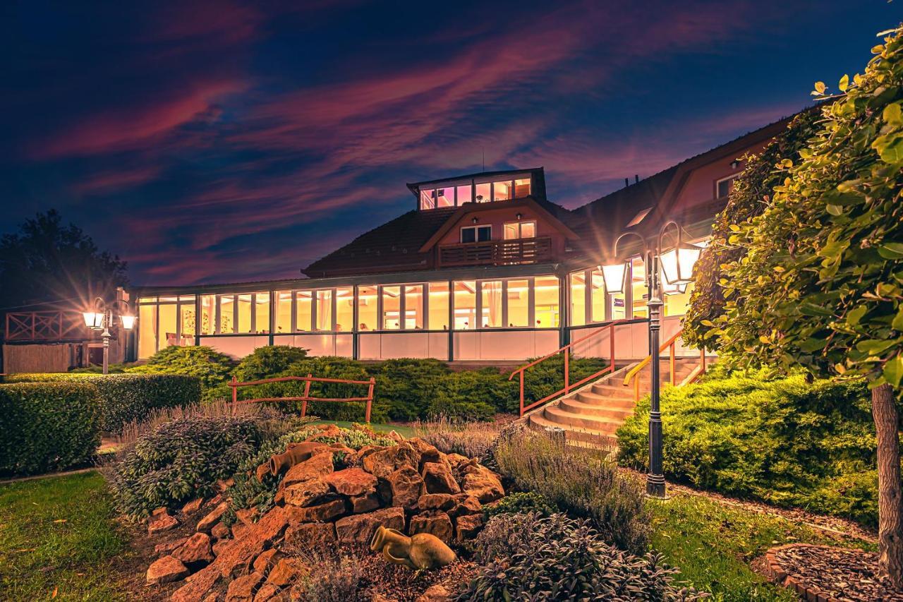 Martoni Resort & Restaurant Szigetszentmarton Экстерьер фото
